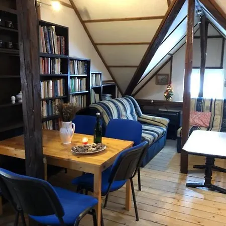 شقة U Kocoura Pod Klinovcem Kovářská