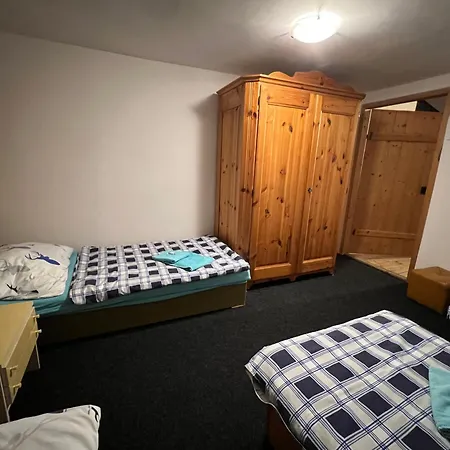 U Kocoura Pod Klinovcem شقة Kovářská