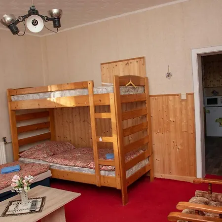 U Kocoura Pod Klinovcem Apartment