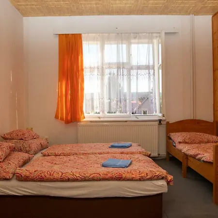 U Kocoura Pod Klínovcem Apartamento Kovářská